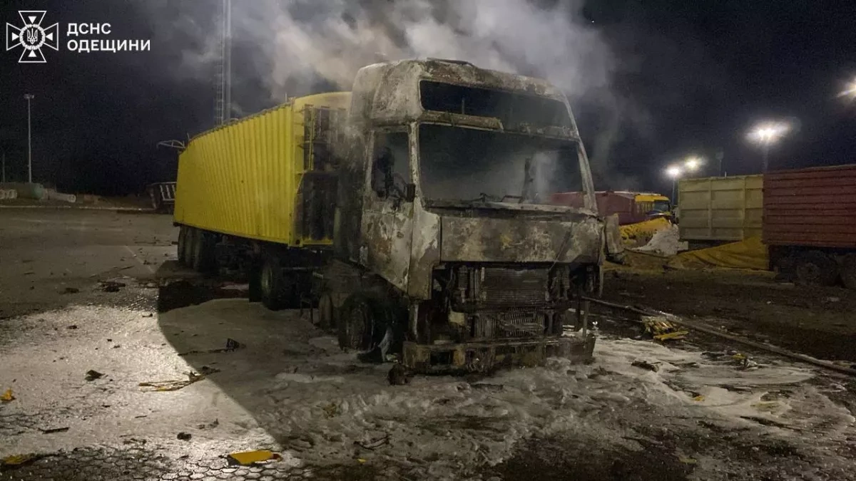 Russian drones strike Odesa overnight, killing two, hurting three PHOTO
