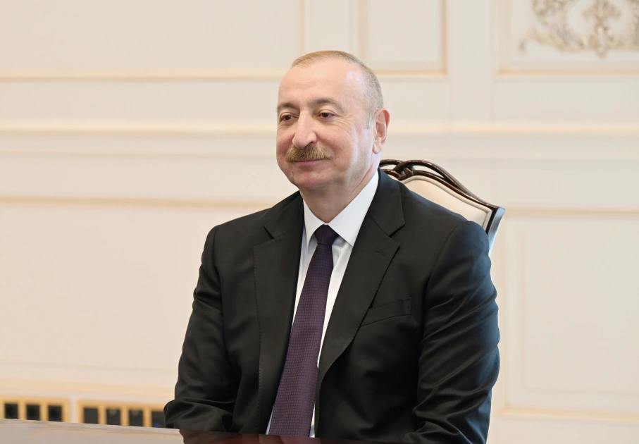 President Ilham Aliyev receives delegation from United Arab Emirates (PHOTO)