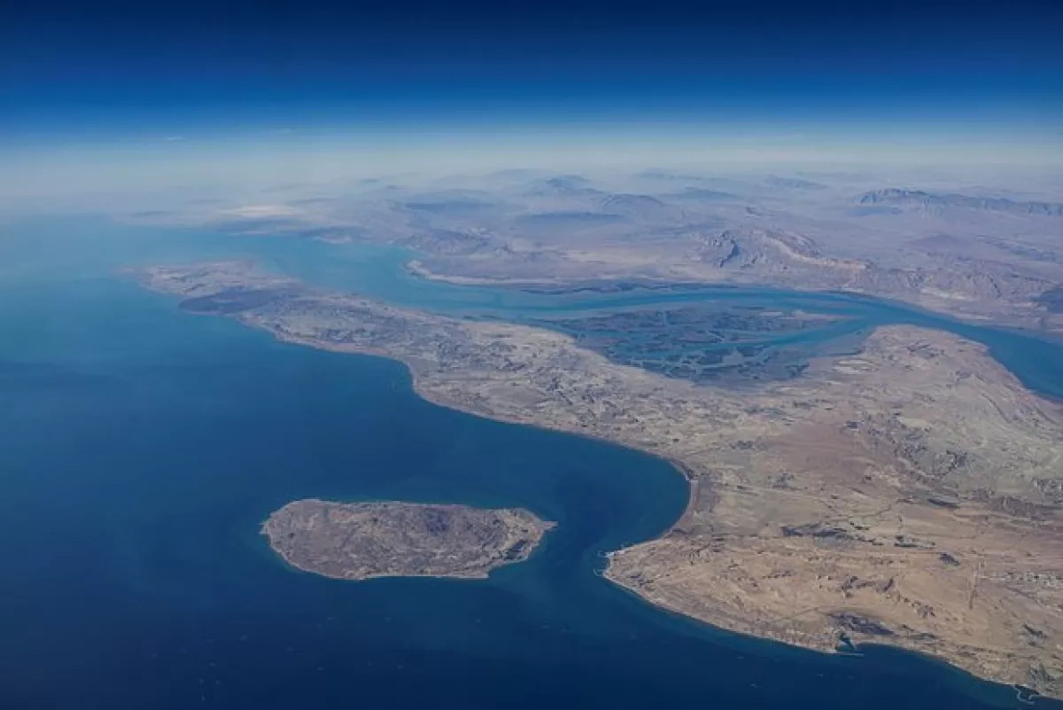 Media: Iranian tankers slip past US naval pressure, deliver millions of barrels
