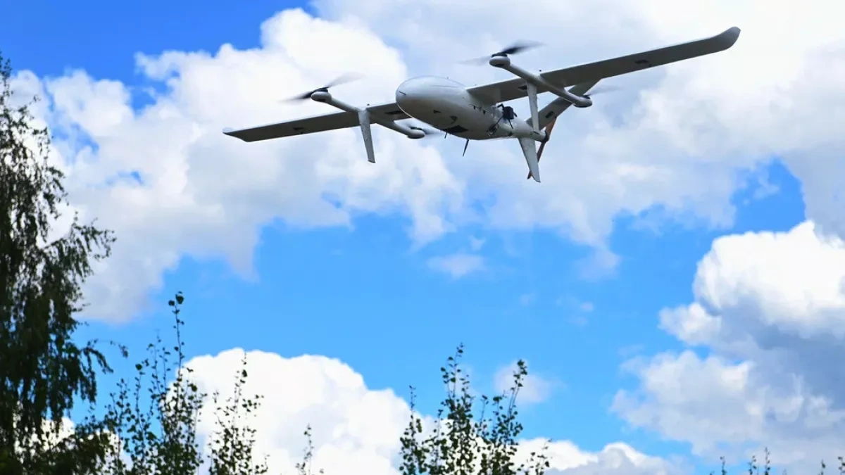 St. Petersburg residents urged to stay indoors during major drone attack