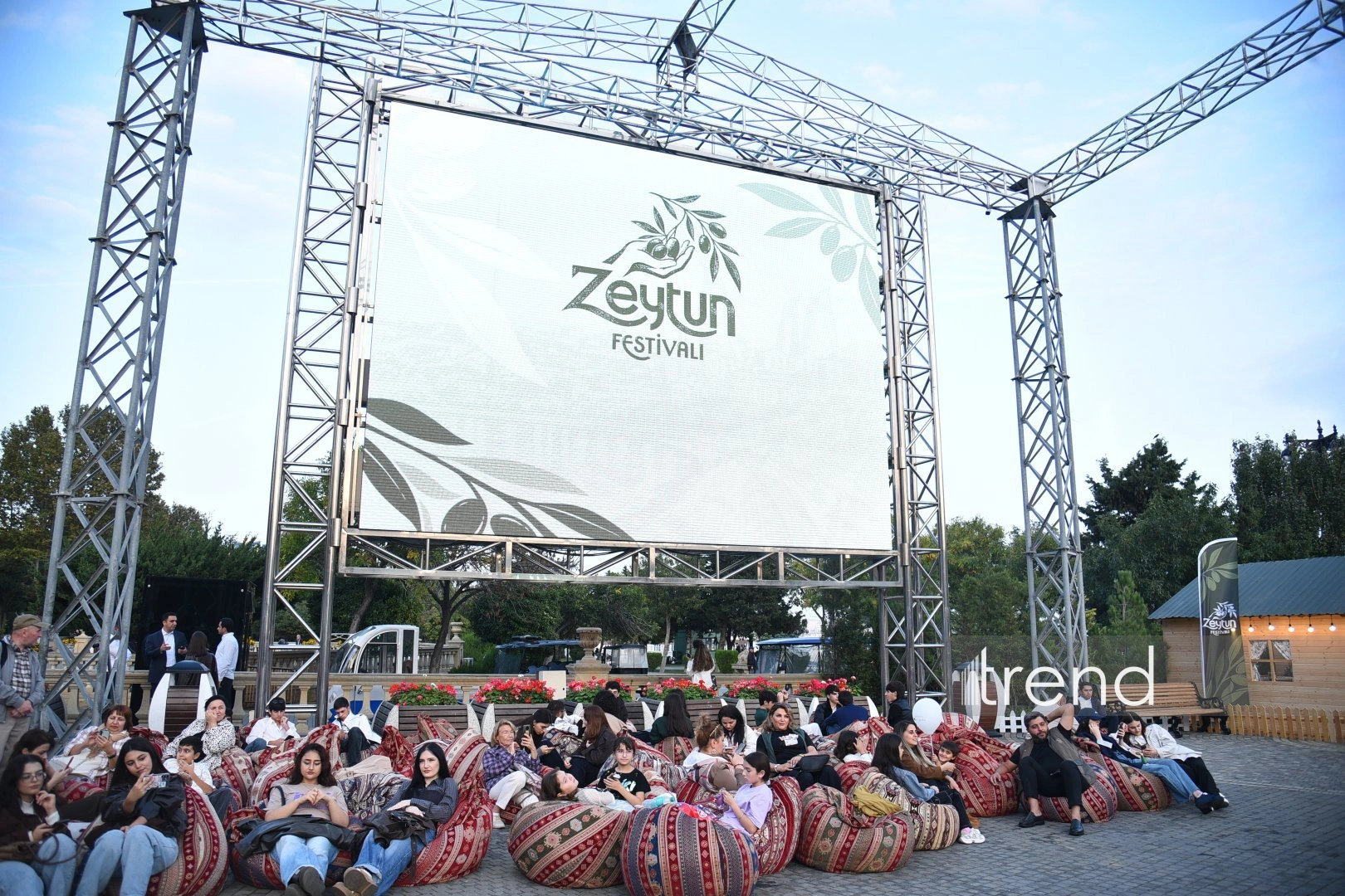 Baku Olive Festival kicks off with three days of food, traditions and concerts (PHOTO)