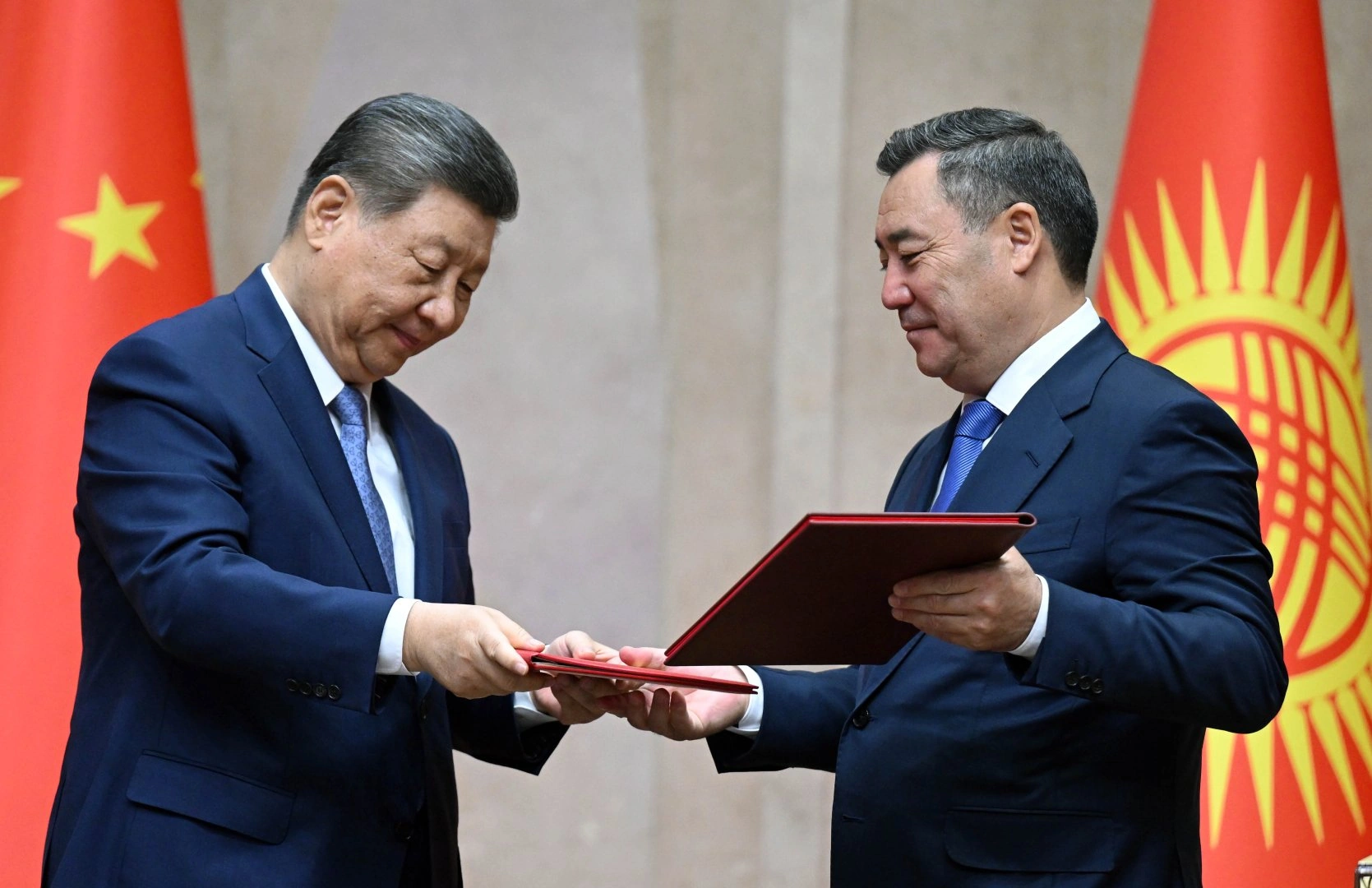 Kyrgyzstan, China sign agreements on transport, trade and investment