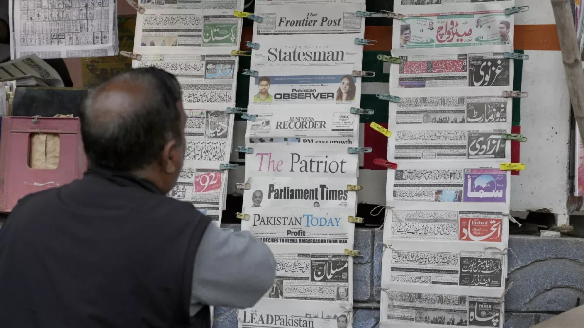 Pakistan introduces travel permits for foreign journalists