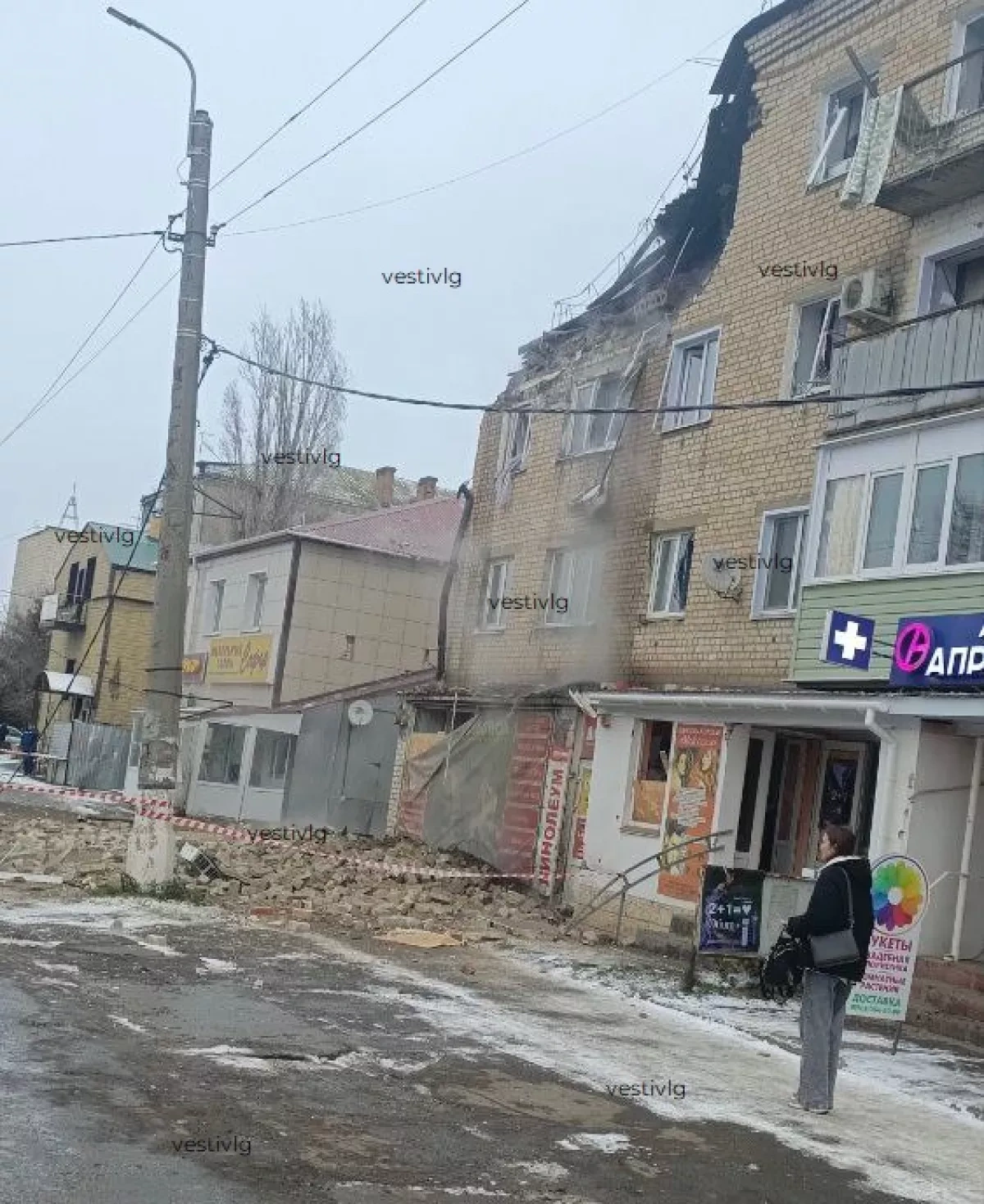 Explosion rocks apartment building in Russia's Volgograd region PHOTO