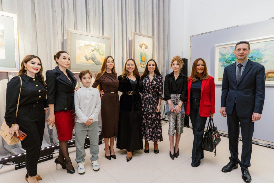 Leyla Aliyeva, Arzu Aliyeva and Alena Aliyeva visit "Art in Motion" exhibition (PHOTO)