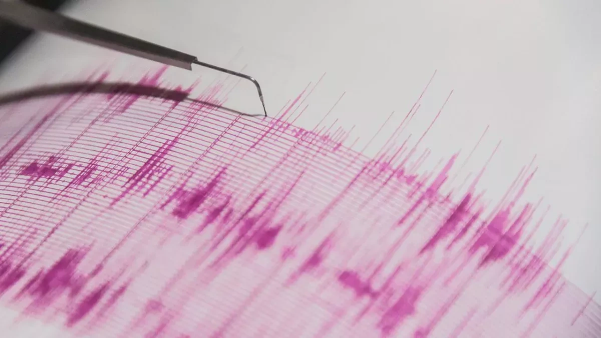 Tokyo shaken by 5.5-magnitude quake off Hachijo Island