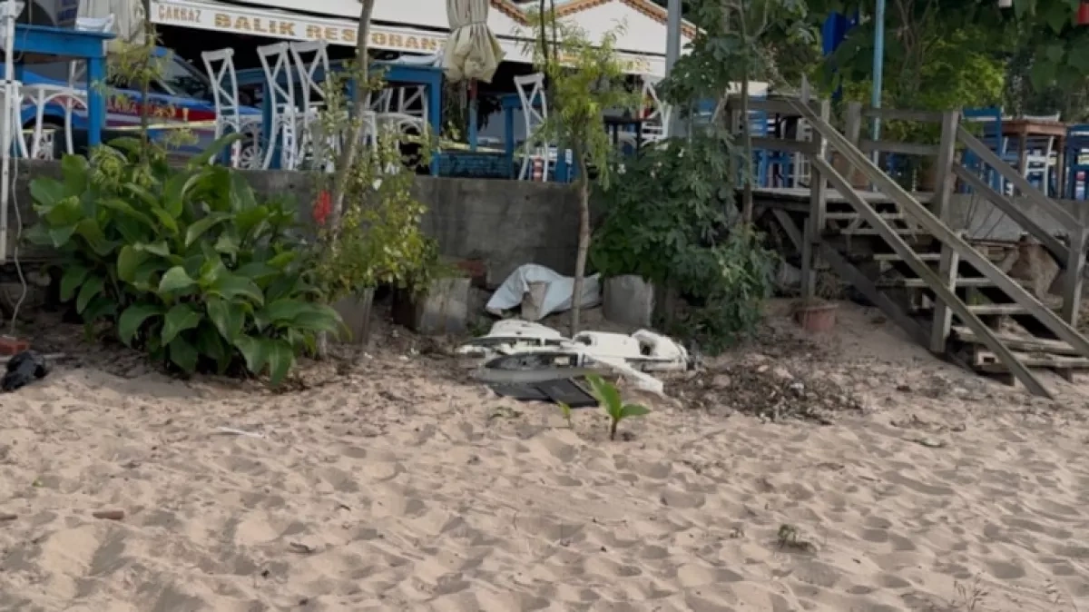 Unmanned aerial vehicle washes ashore on Turkish Black Sea coast PHOTO