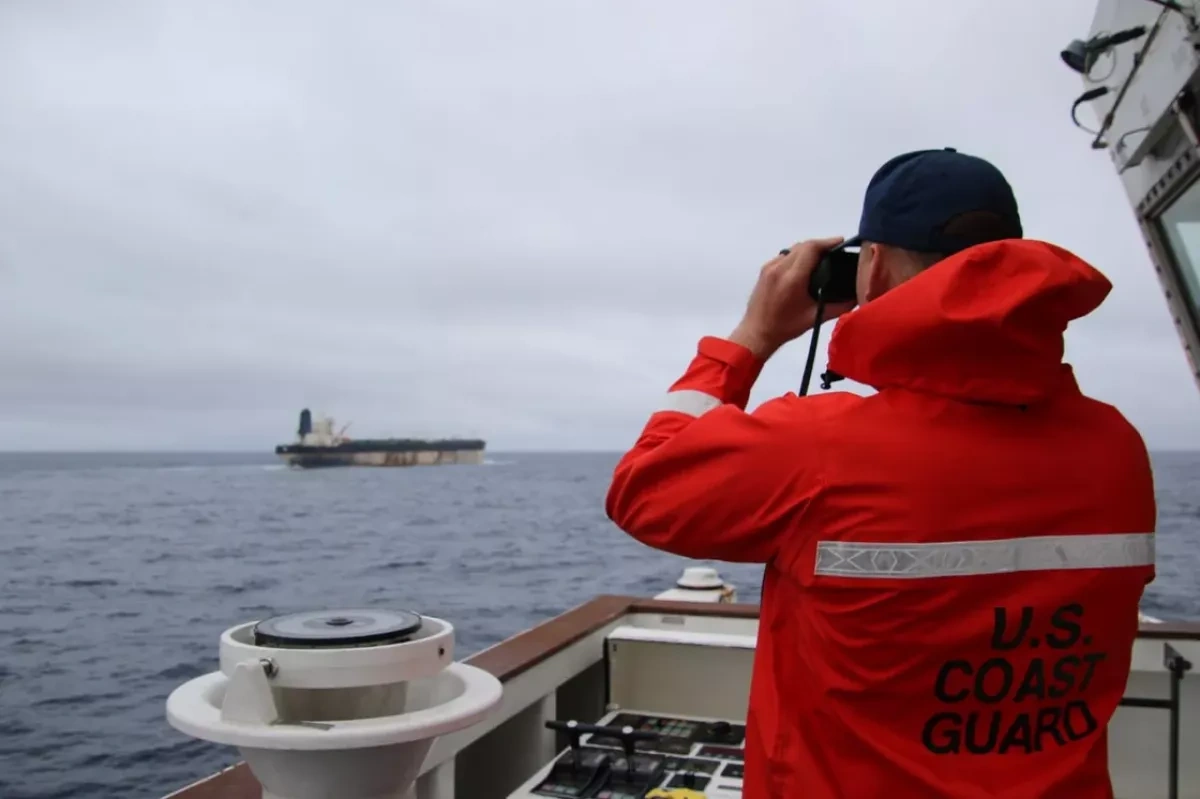 US sentences shadow fleet captain to 10 months for evading Coast Guard