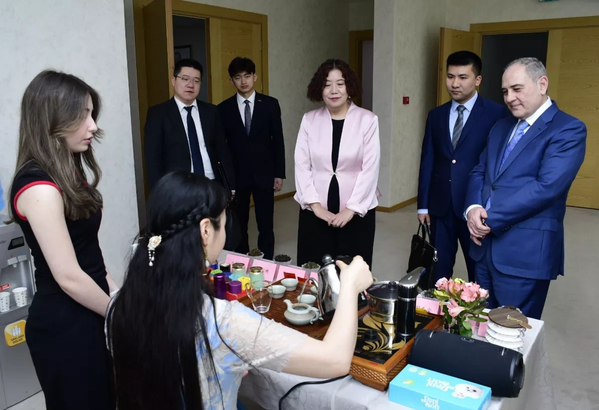 Chinese language interest rising in Azerbaijan, ambassador says PHOTO