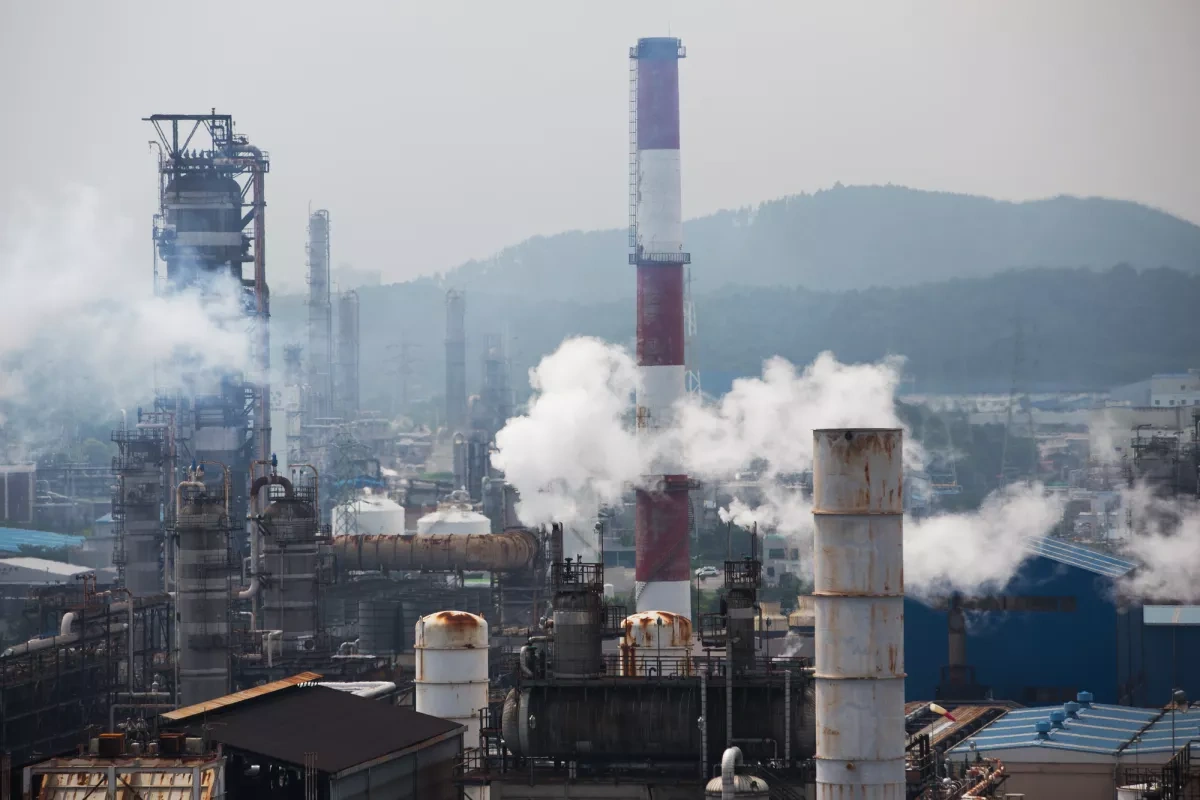 South Korean firms to cut oil use by nearly 1 million barrels