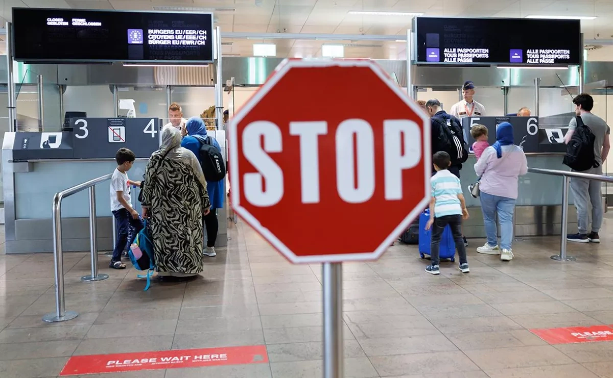 Four more EU countries move to reject Russia’s five-year passports