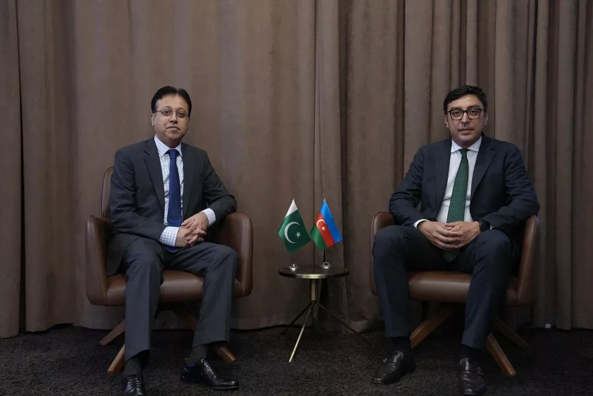 Azerbaijan, Pakistan discuss expanding cooperation in youth, sports PHOTO