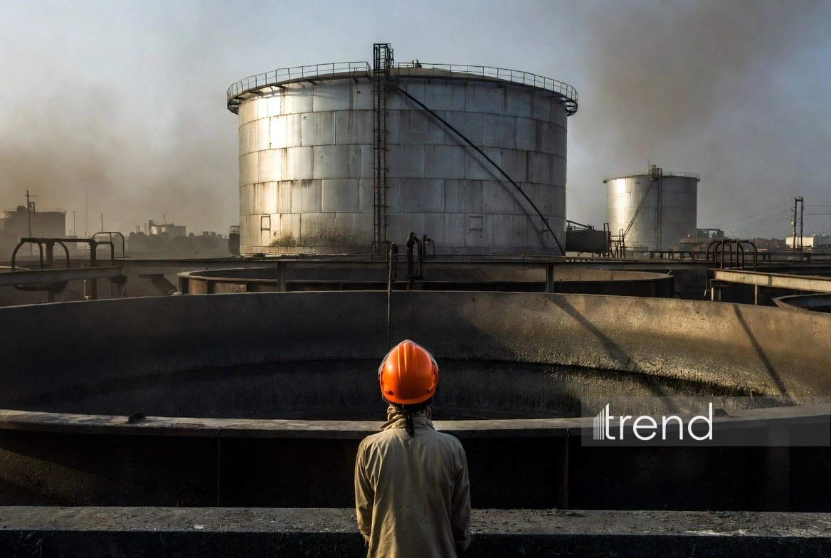 Azerbaijani oil decreases in price
