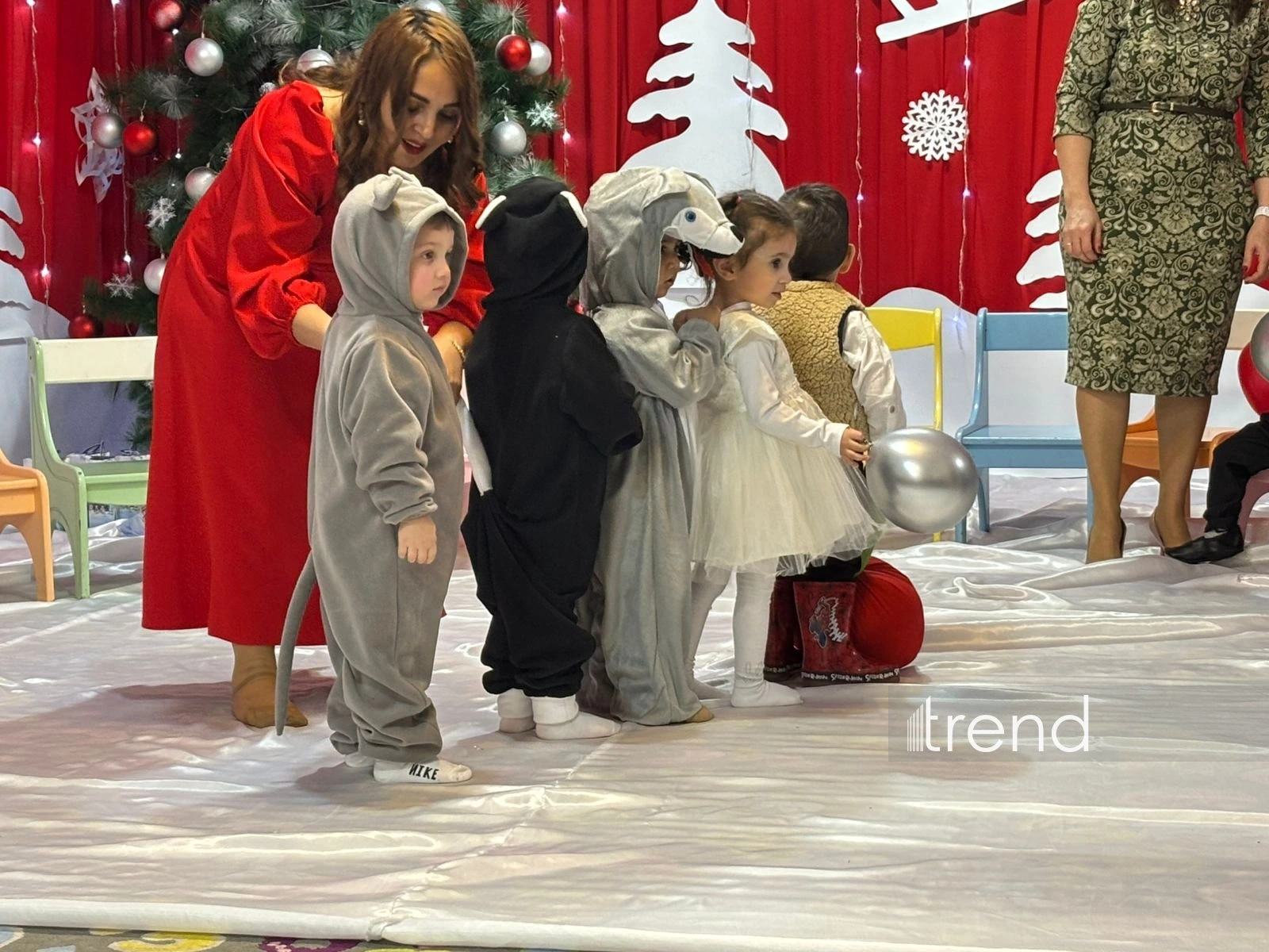 Azerbaijan’s Baku orphanage hosts New Year celebration (PHOTO)