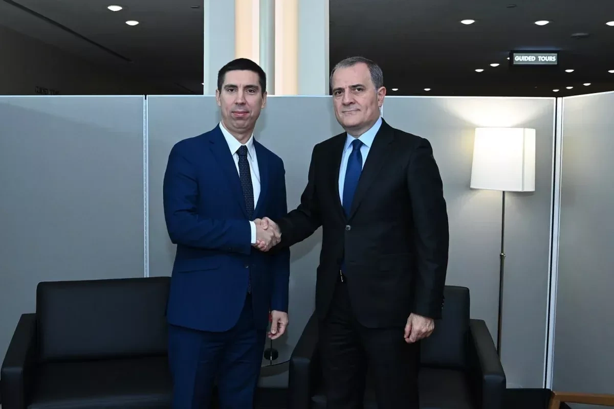 Moldovan, Azerbaijani FMs discuss gas, oil product supplies PHOTO
