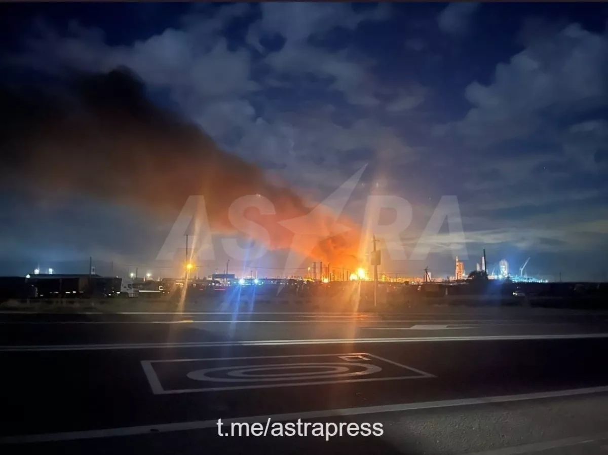 Media: Ilsky Oil Refinery in Russia’s Krasnodar Region on fire after attack PHOTO