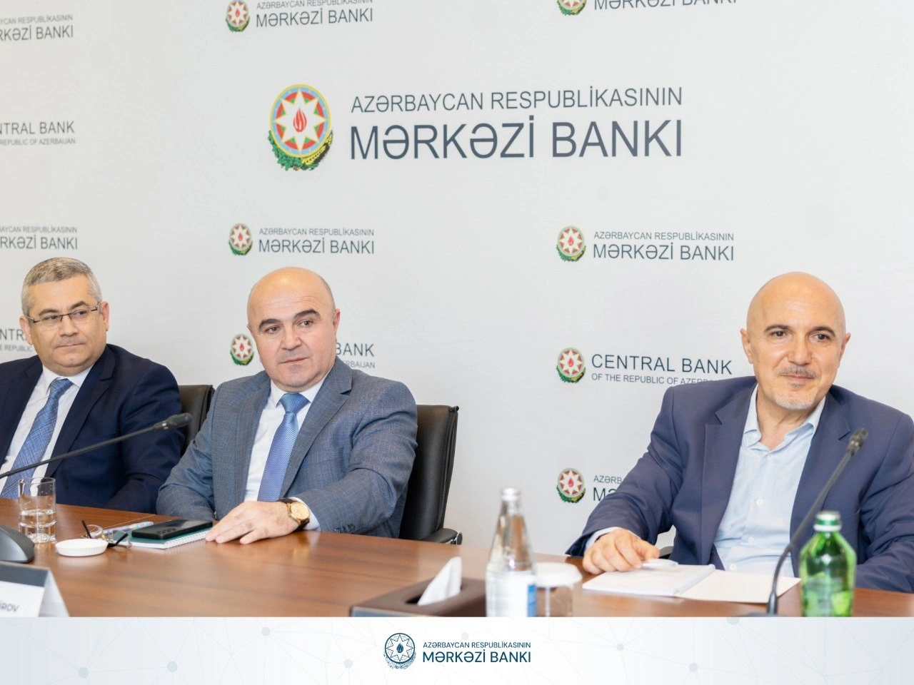 Azerbaijani Central Bank discusses macroeconomic situation with experts (PHOTO)