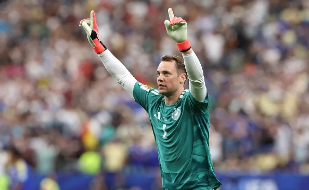 Germany’s Neuer sets World Cup record for goalkeepers
