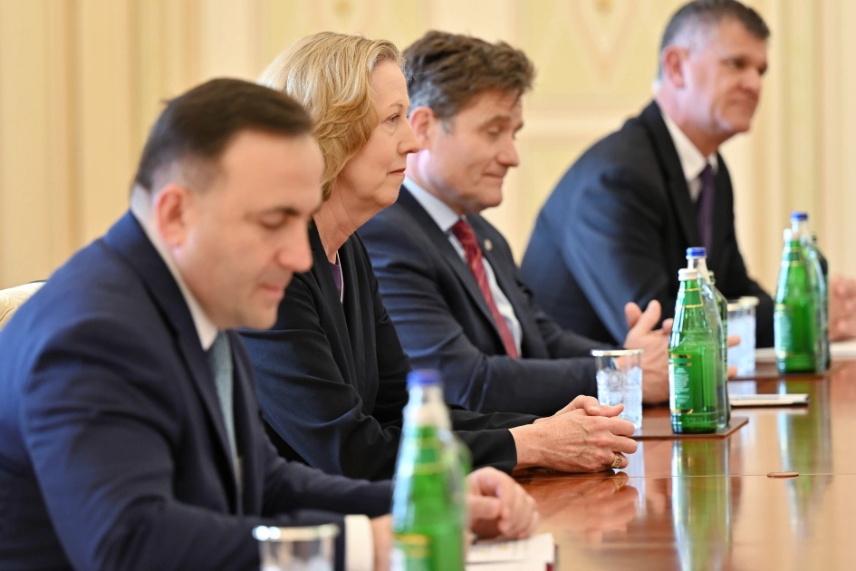 President Ilham Aliyev receives CEO of bp Meg O'Neill (PHOTO)