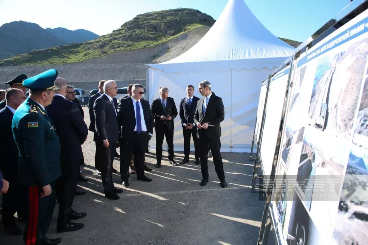 Azerbaijan, Russia inspect progress on strategic Aghband bridge project PHOTO