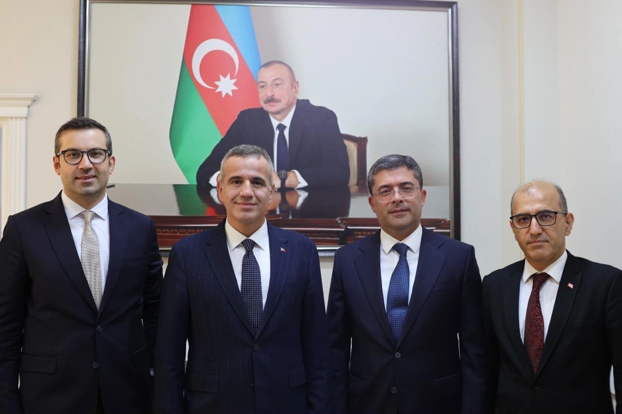 Azerbaijan, Türkiye discuss co-op in media and communications (PHOTO)