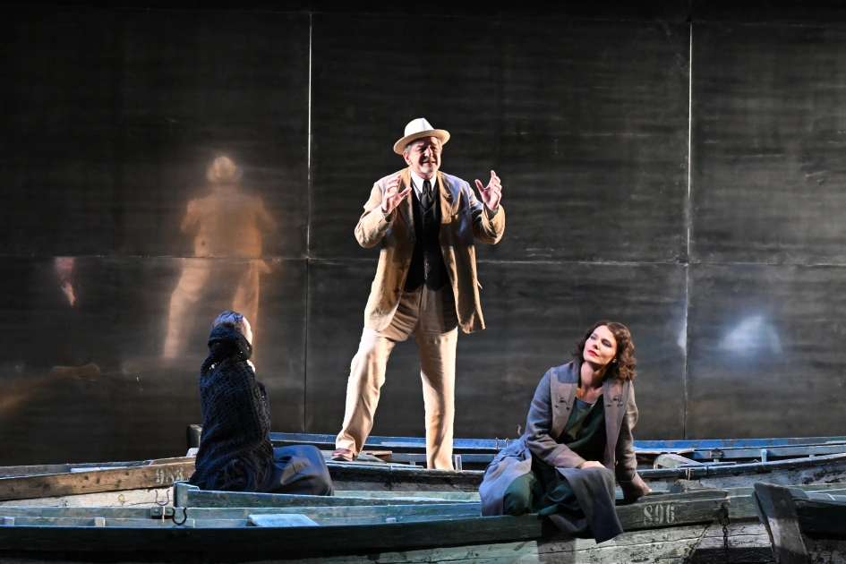 First Vice-President Mehriban Aliyeva attended performance of “The Seagull” (PHOTO)