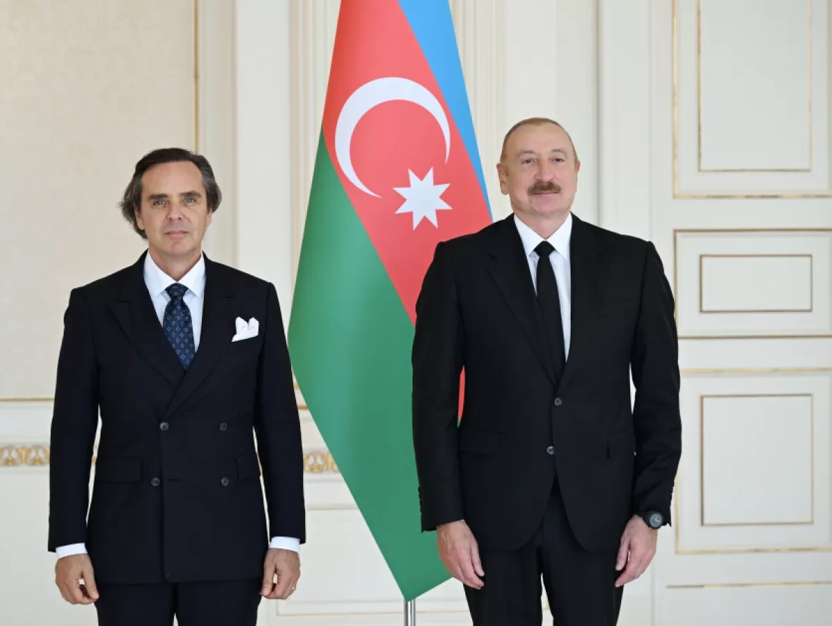 Azerbaijani president receives newly appointed Brazilian ambassador PHOTO