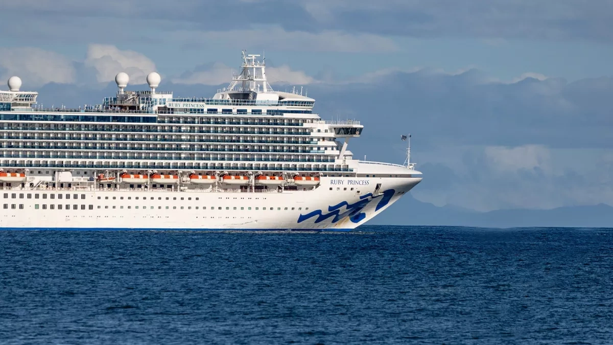 Media:  Suspected norovirus sickens 100+ aboard Ruby Princess