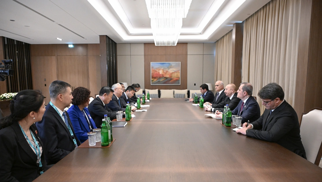 President Ilham Aliyev receives Vice Premier of the State Council of China (PHOTO)