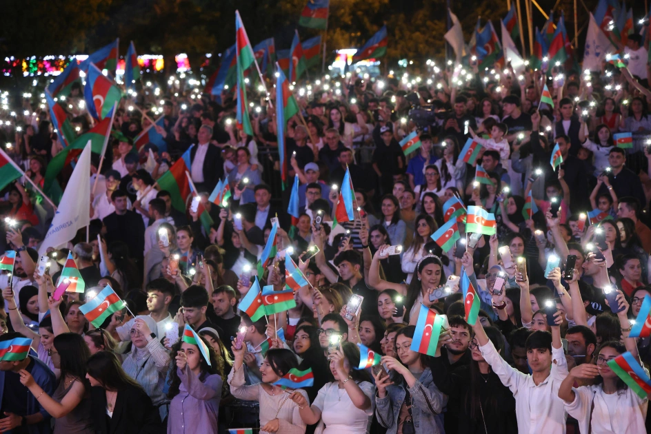 Baku hosts festive concert marking National Salvation Day (PHOTO/VIDEO)