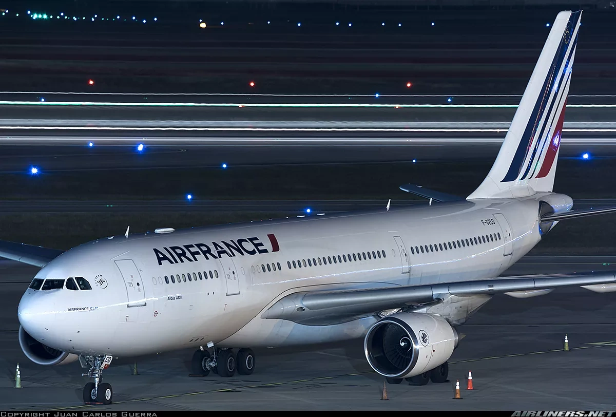 US blocks landing of Detroit-bound jet over Ebola fears, forces diversion to Canada