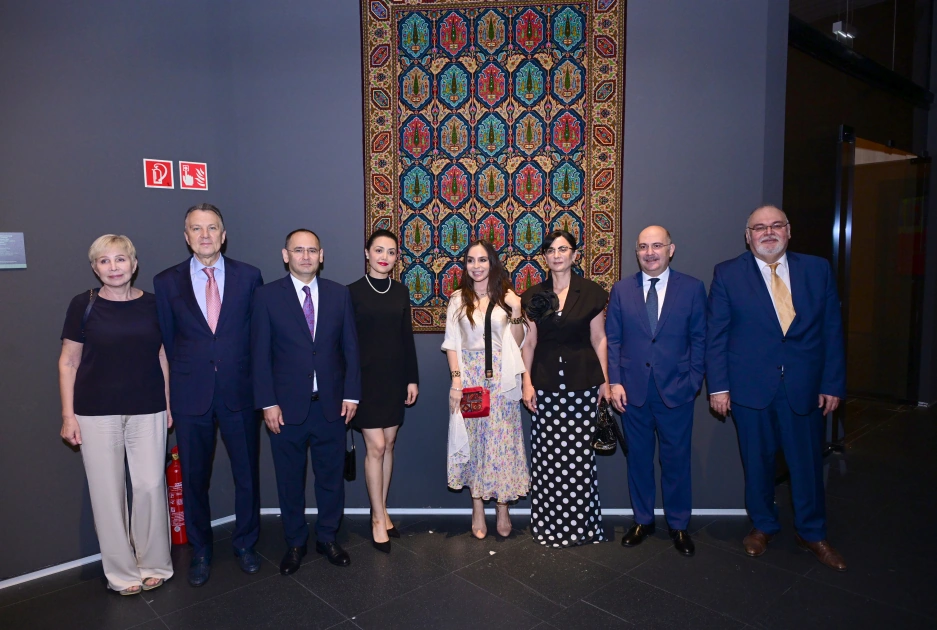 Leyla Aliyeva attends presentation of "Azerbaijani Carpets - From Tradition to Contemporary Art" exhibition in Budapest (PHOTO)