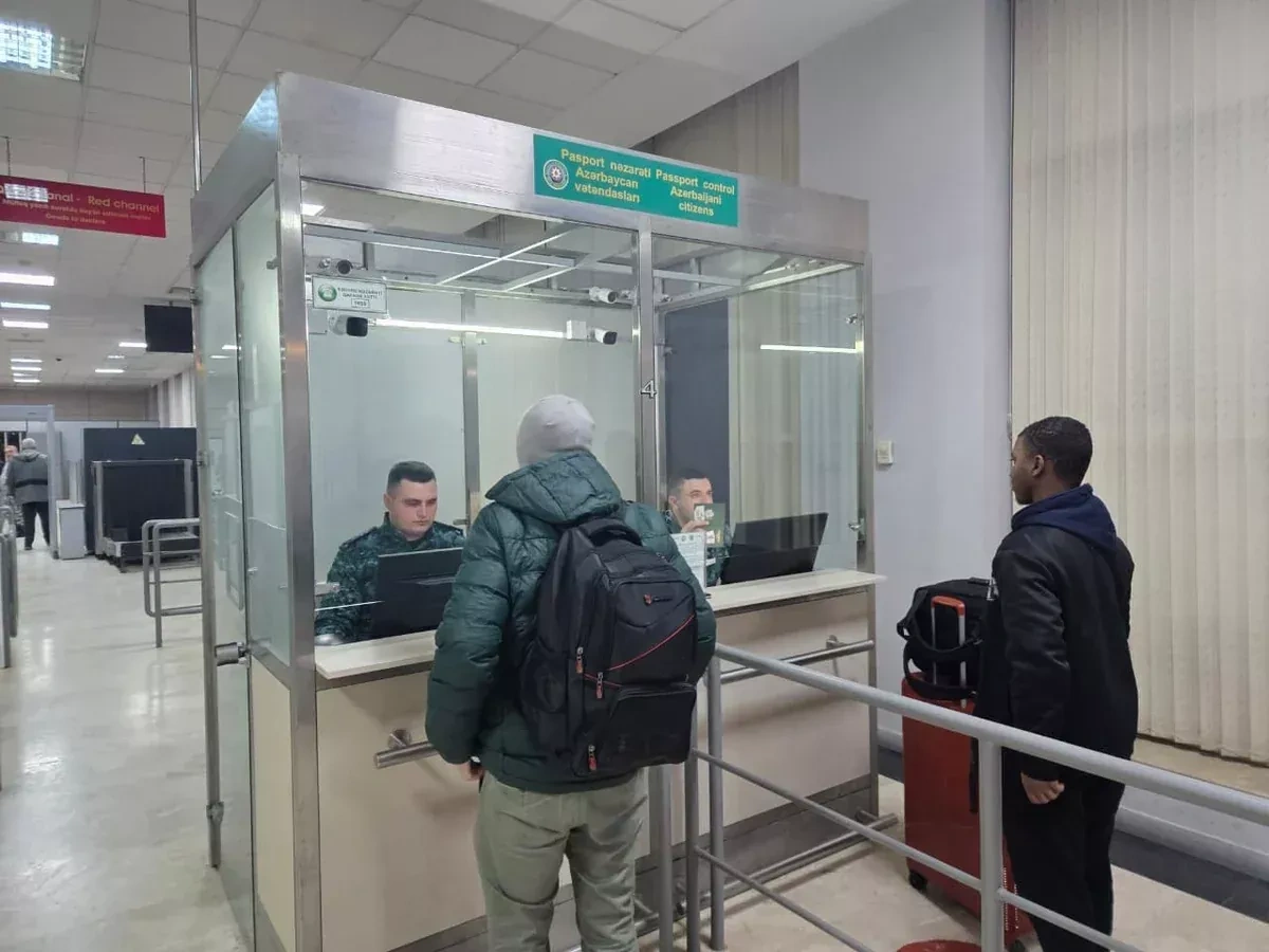 Hundreds of Azerbaijanis evacuated from Iran over ten days UPDATED