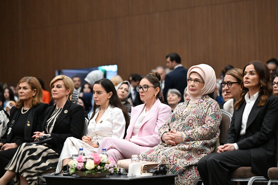 First Lady Mehriban Aliyeva participates in panel titled "United for Peace in Palestine: Fighting Destruction of Education System and Protecting Future" in Antalya (PHOTO)