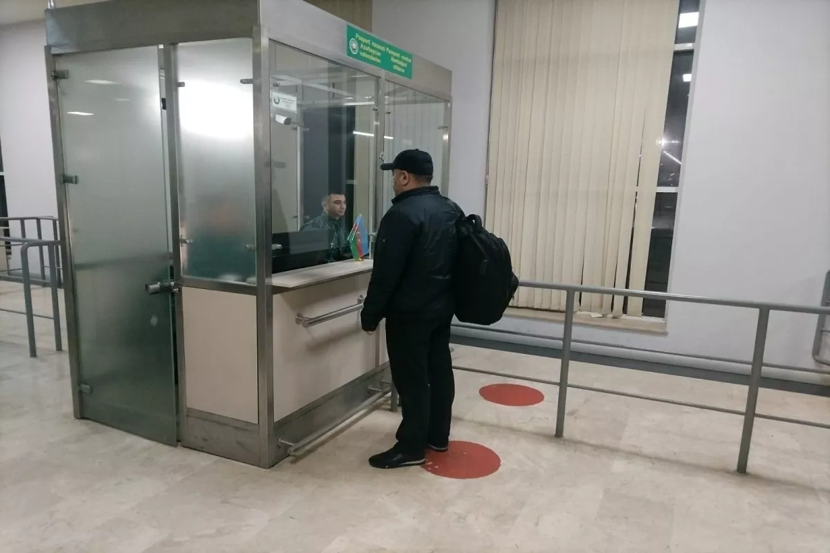 Azerbaijan evacuates 500 Russian citizens from Iran
