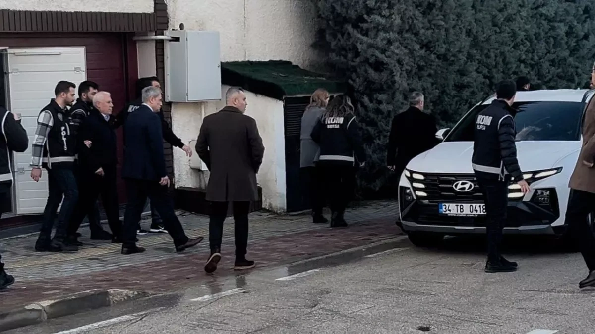 Mass detentions in Türkiye: Bursa mayor among 55 held in corruption probe Photo