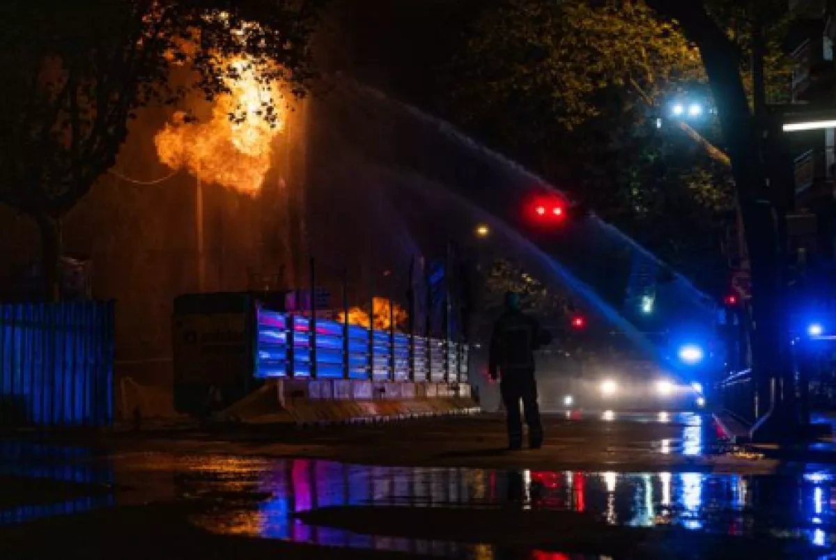 Gas explosion injures eight at Barcelona metro station PHOTO