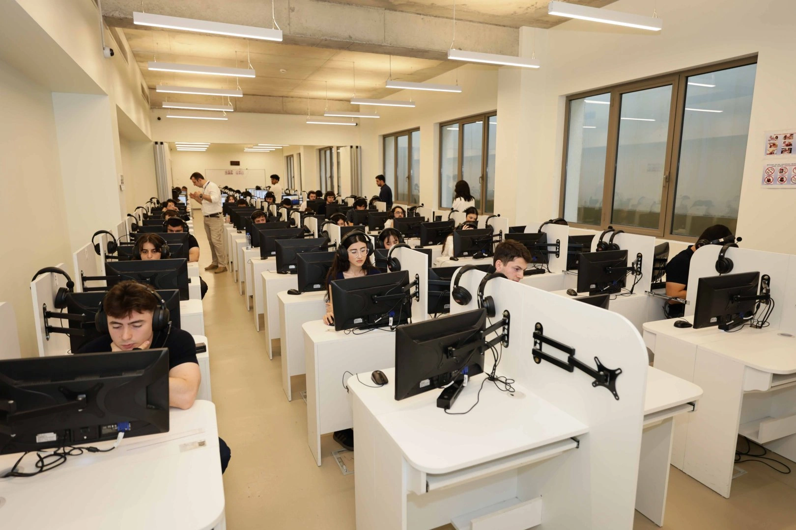 First in Azerbaijan’s higher education system: APTIS-based English language assessment introduced at UNEC (PHOTO)