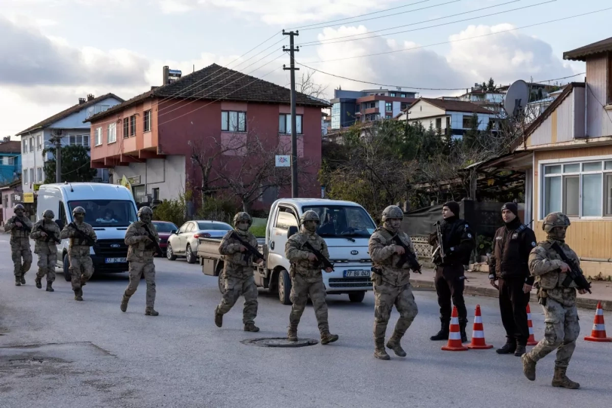Three Turkish police, six IS militants killed in Türkiye raid