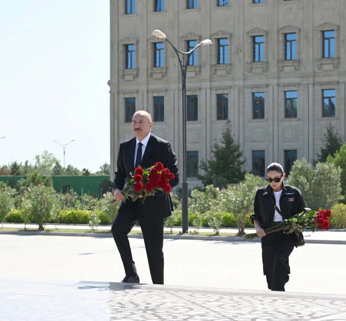 President Ilham Aliyev and First Lady Mehriban Aliyeva visit Azerbaijani Navy (PHOTO)