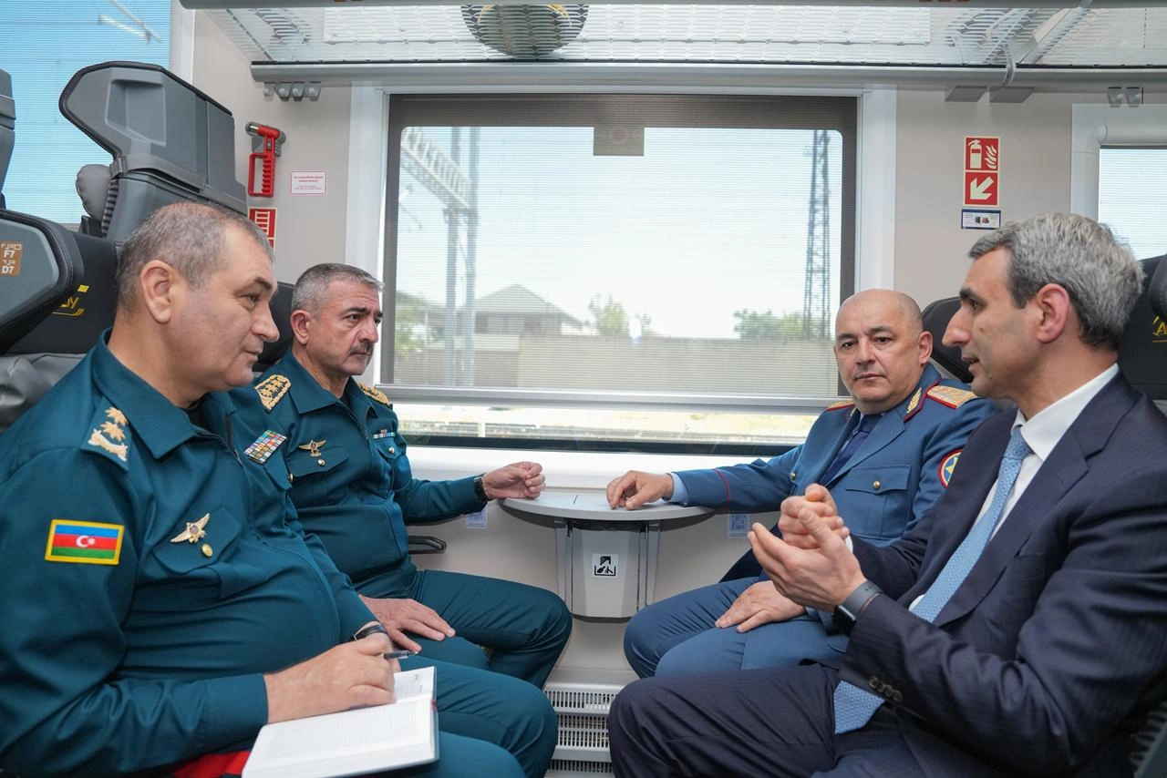 Azerbaijan inspects railway border control system on Georgia route (PHOTO)