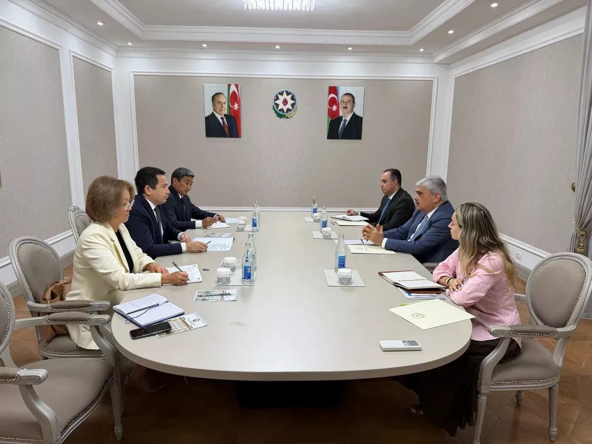 Azerbaijan, Kazakhstan discuss expanding transit of energy resources