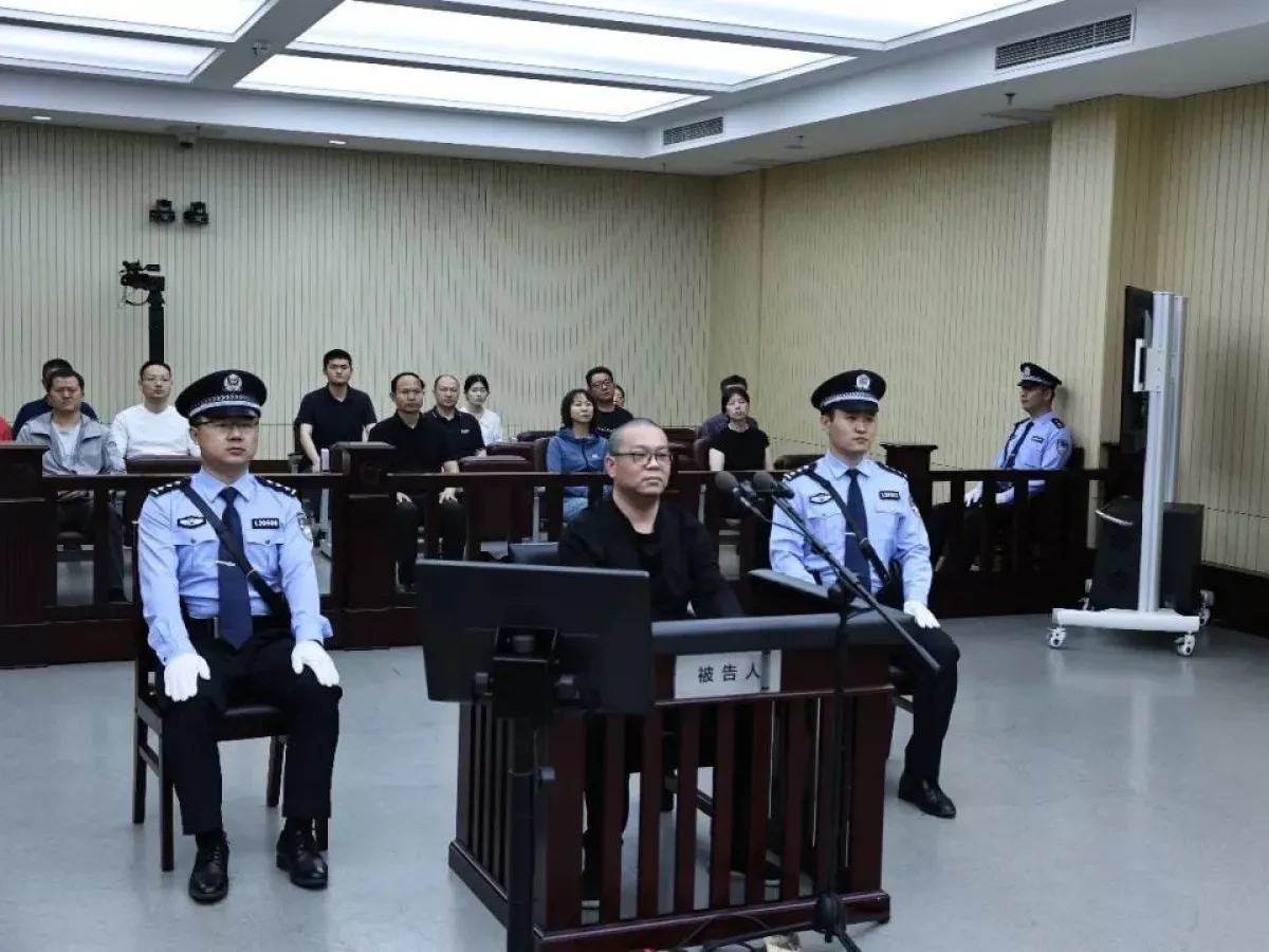 China executes former Huarong official for $156 million bribe