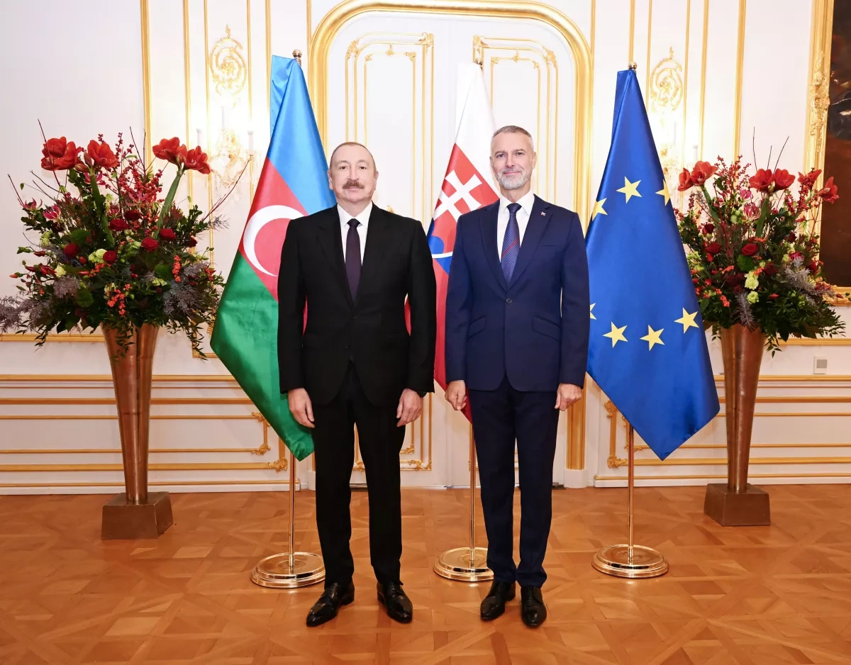 Azerbaijani president holds one-on-one, expanded meetings with Speaker of Slovak National Council PHOTO