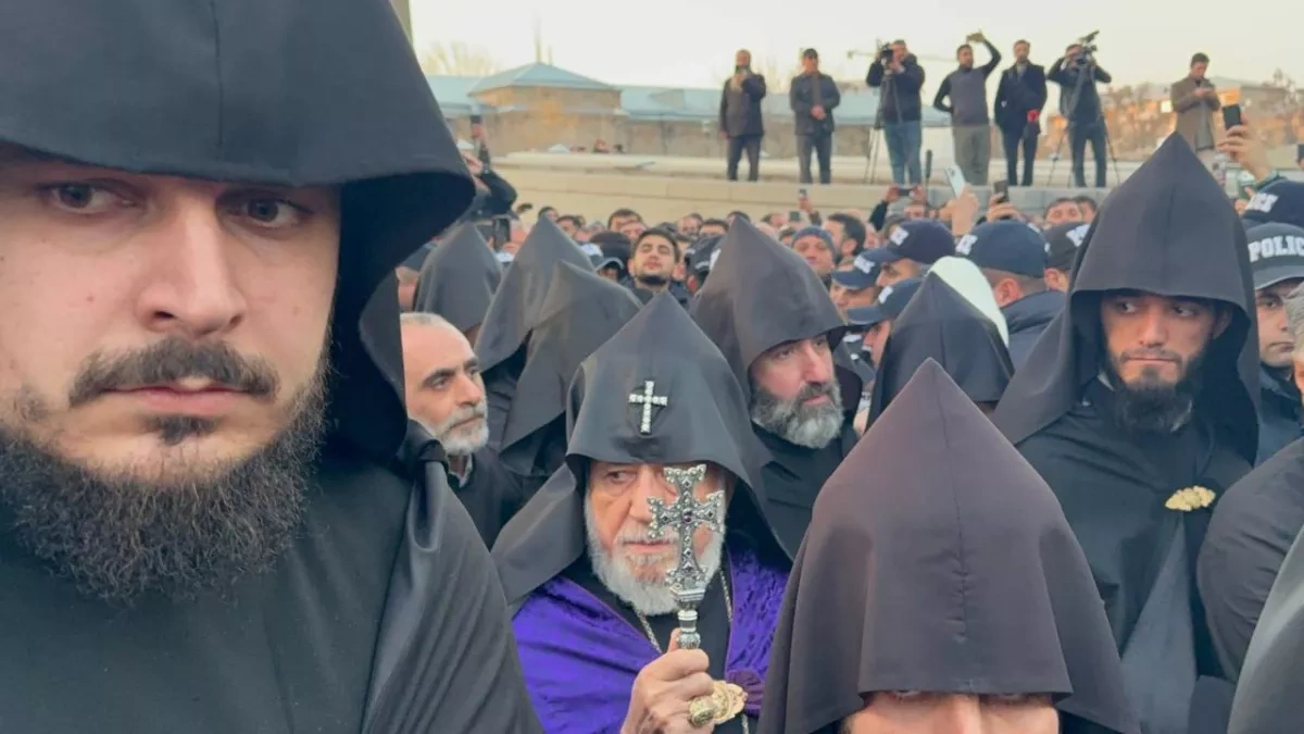 Situation at Etchmiadzin calms after tensions over Armenian church leadership