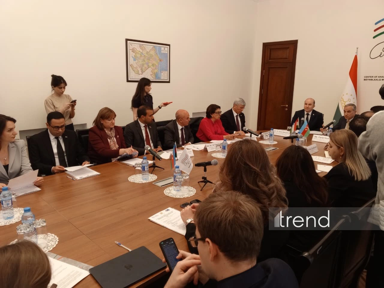 Baku hosts briefing on preparations for 4th High-Level International Water Conference