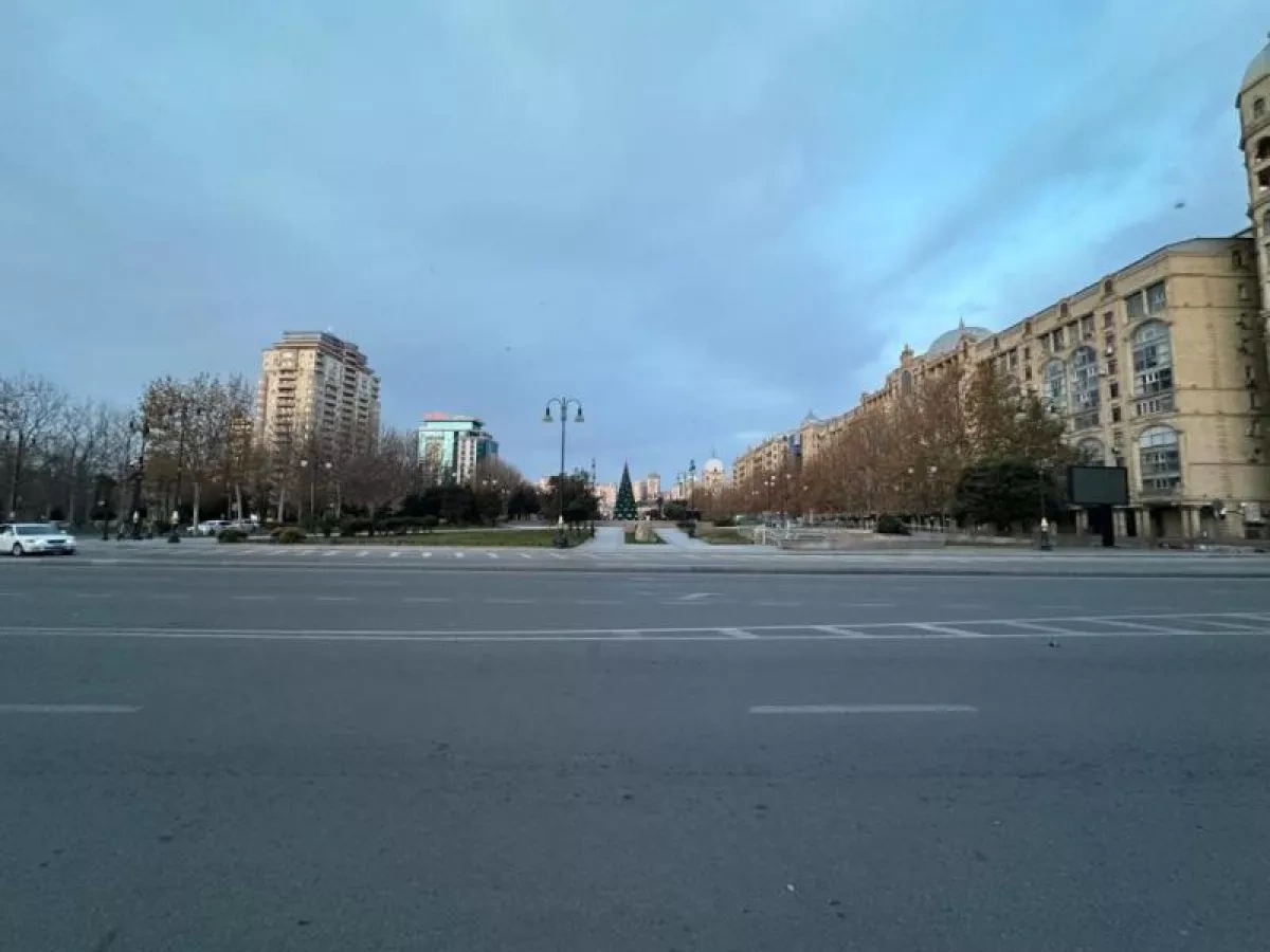 Baku greets New Year morning clean and orderly