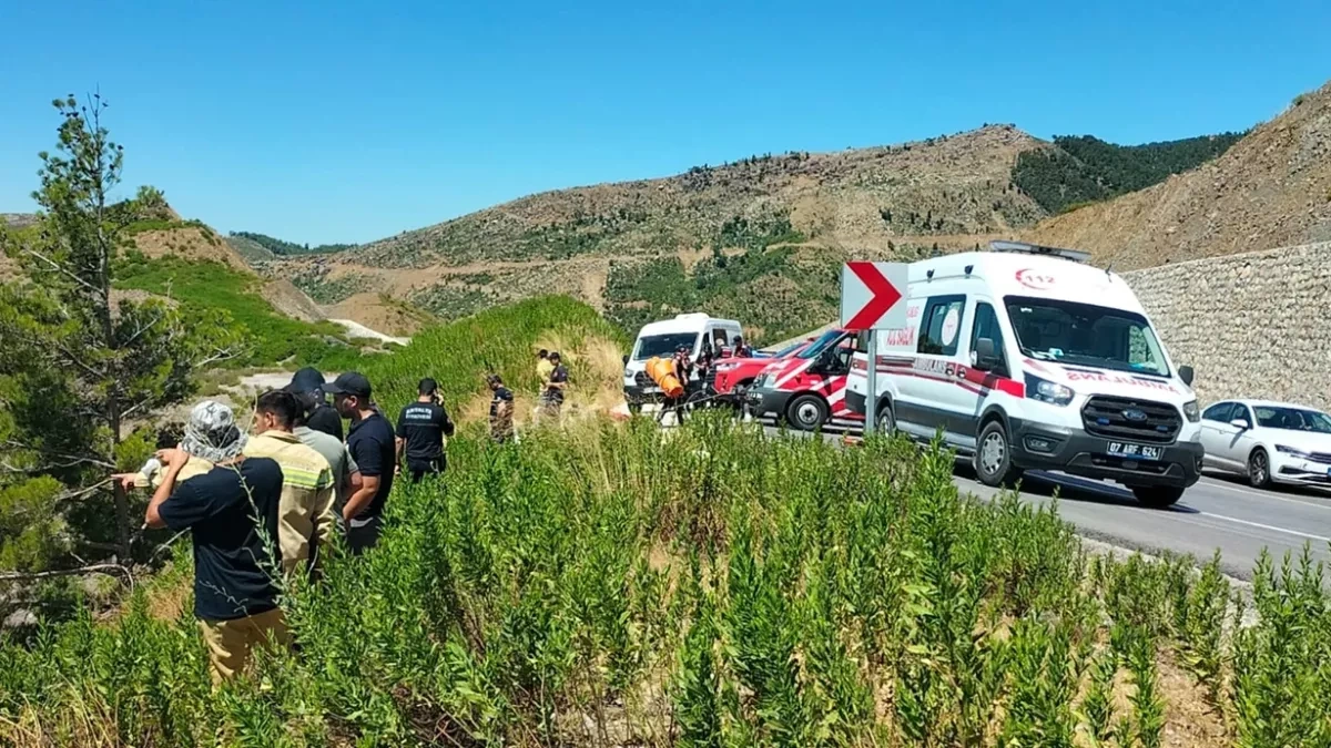 Five killed after car plunges into ravine in Türkiye's Antalya province