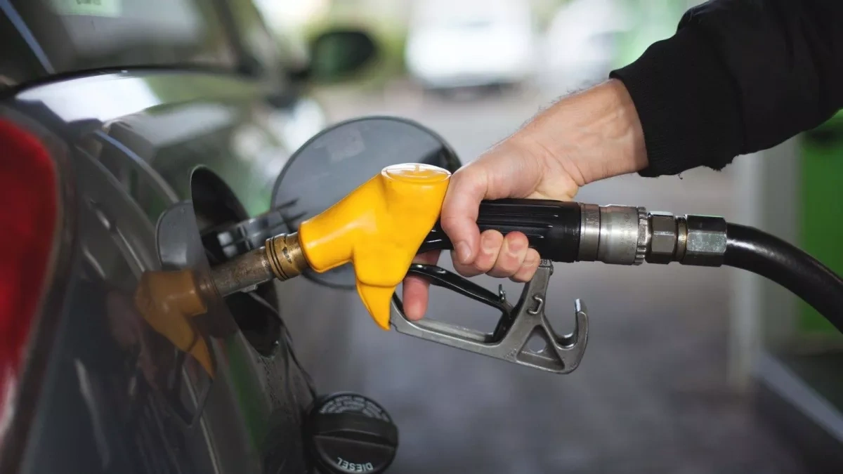 Thailand to curb petrol station hours in fuel-saving push after Songkran