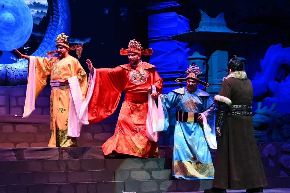 Heydar Aliyev Foundation VP Leyla Aliyeva attends premiere of opera “Turandot” (PHOTO)